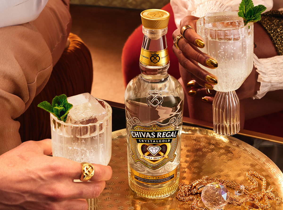 Chivas Regal revoluciona la industria con Crystalgold: el destilado transparente que redefine el lujo, la suavidad y la versatilidad